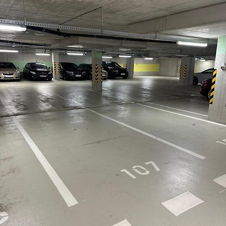 Ein Park Apartment With Free Parking Bratislava Luaran gambar