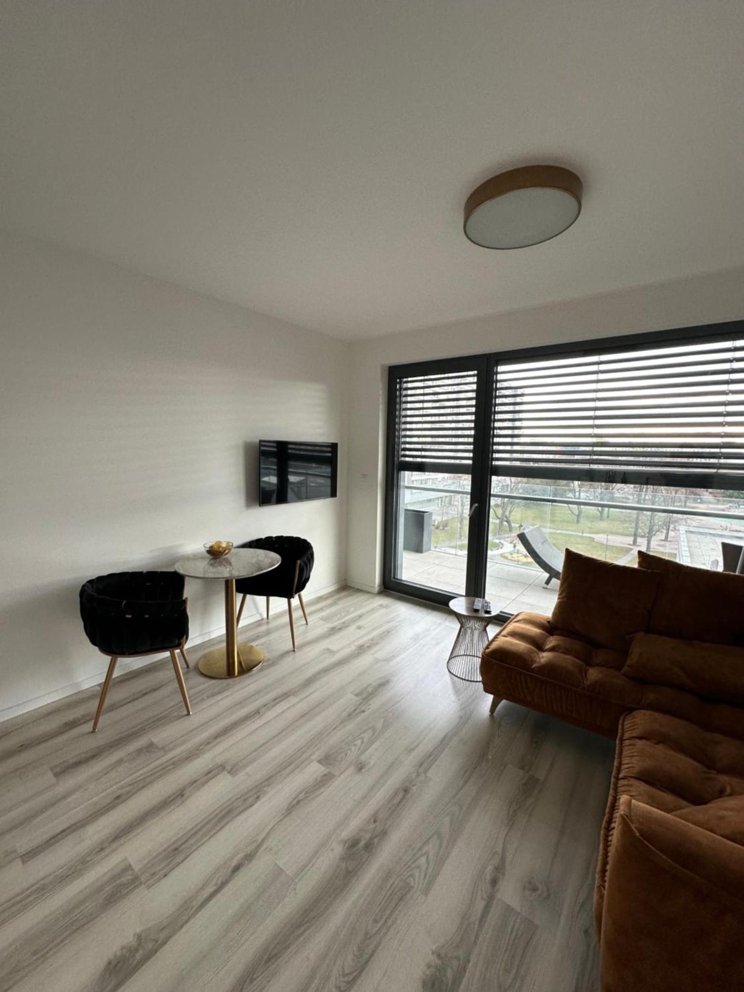 Ein Park Apartment With Free Parking Bratislava Luaran gambar